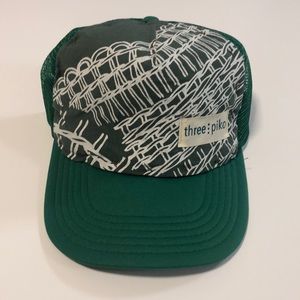 Kealopiko green trucker hat- NWOT